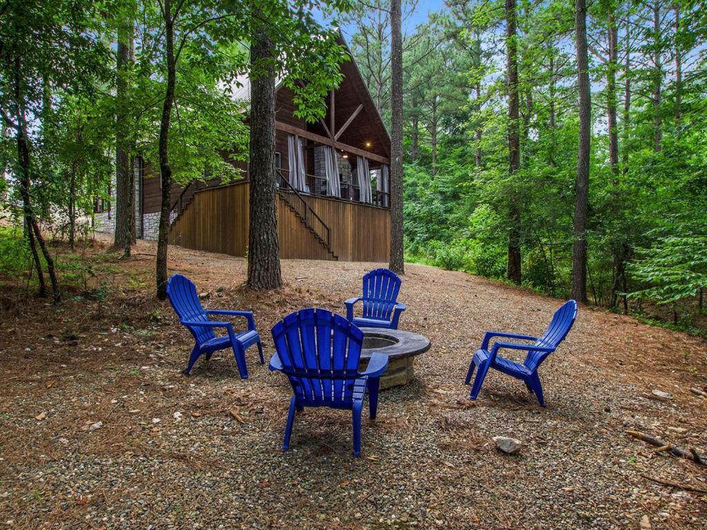 Stunning Luxury Cabin W Hot Tub And Fire Pit Holy Shiplap Is Perfect Romantic Couples Getaway 布罗肯鲍 外观 照片