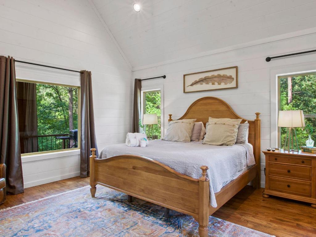 Stunning Luxury Cabin W Hot Tub And Fire Pit Holy Shiplap Is Perfect Romantic Couples Getaway 布罗肯鲍 外观 照片