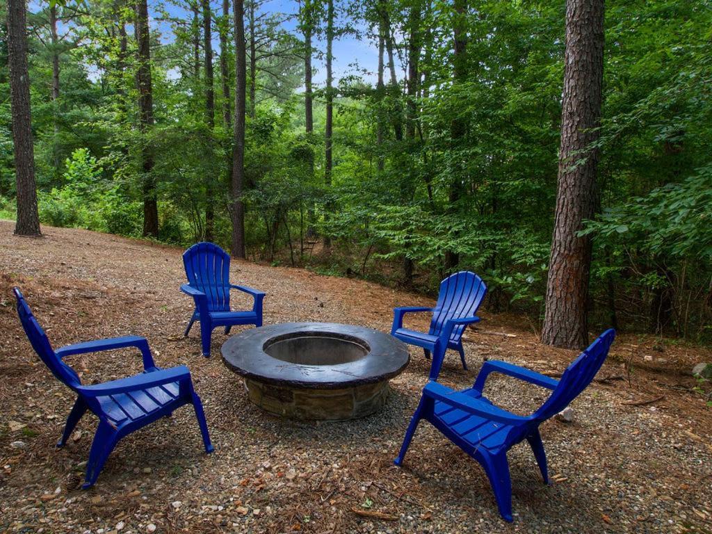 Stunning Luxury Cabin W Hot Tub And Fire Pit Holy Shiplap Is Perfect Romantic Couples Getaway 布罗肯鲍 外观 照片